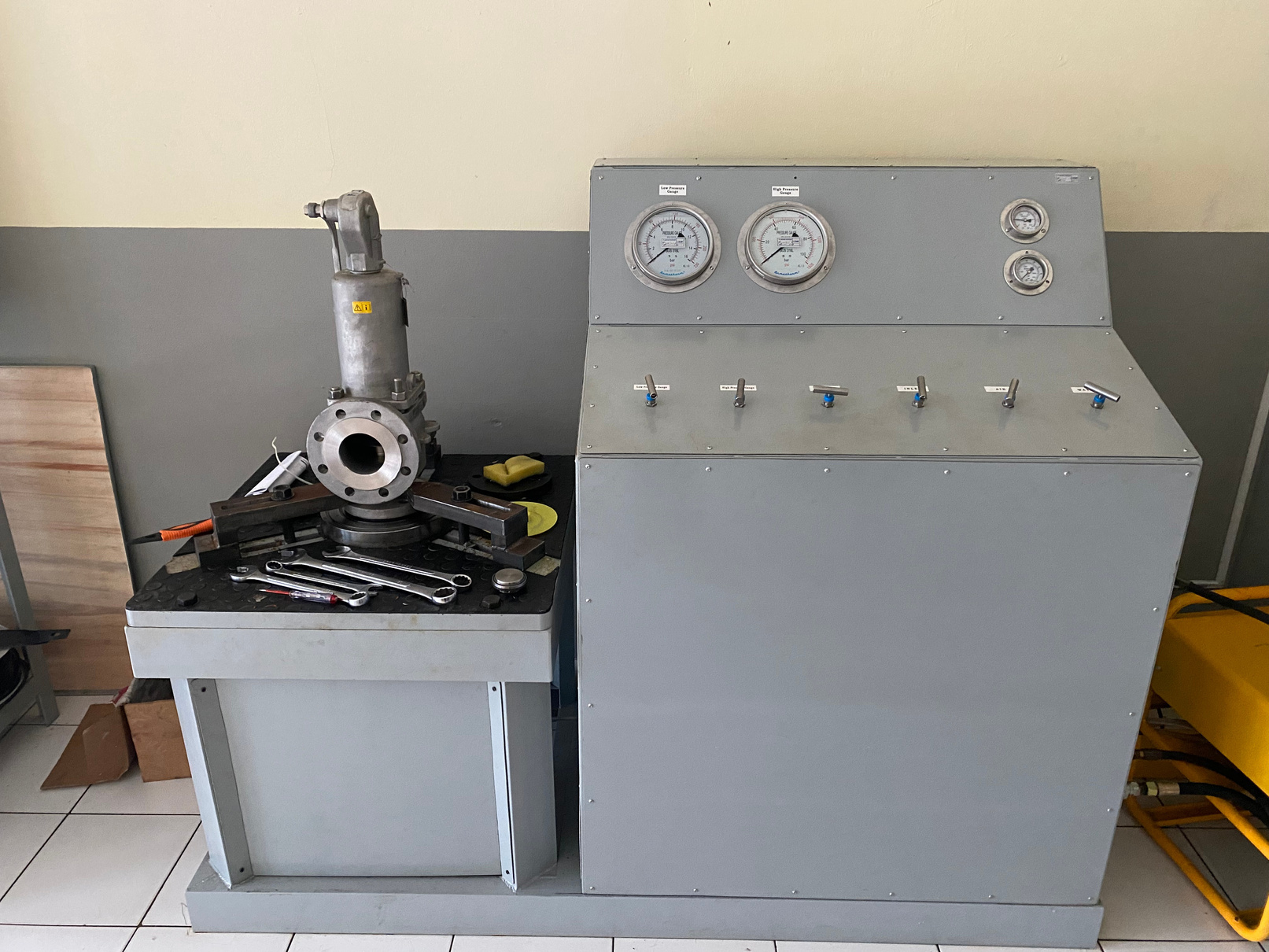 Testing dan Resetting Safety Valve Semi Nozzle DN80
